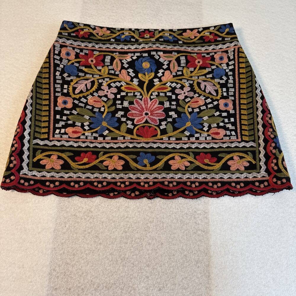 J. Marie Embroidered Black Floral Mini Skirt Women's Size Sm